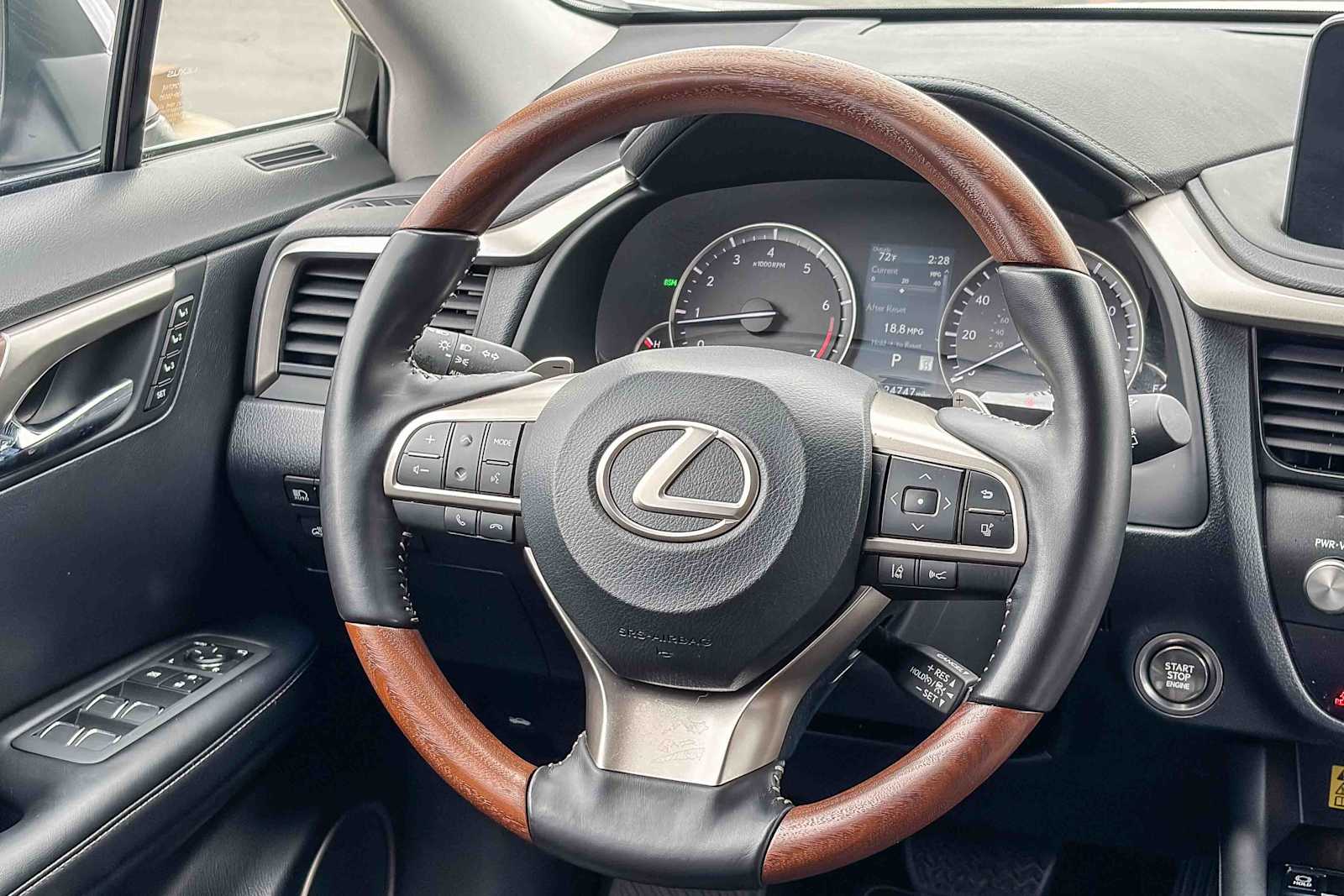 Thumbnail: 2022 Lexus RX - 14