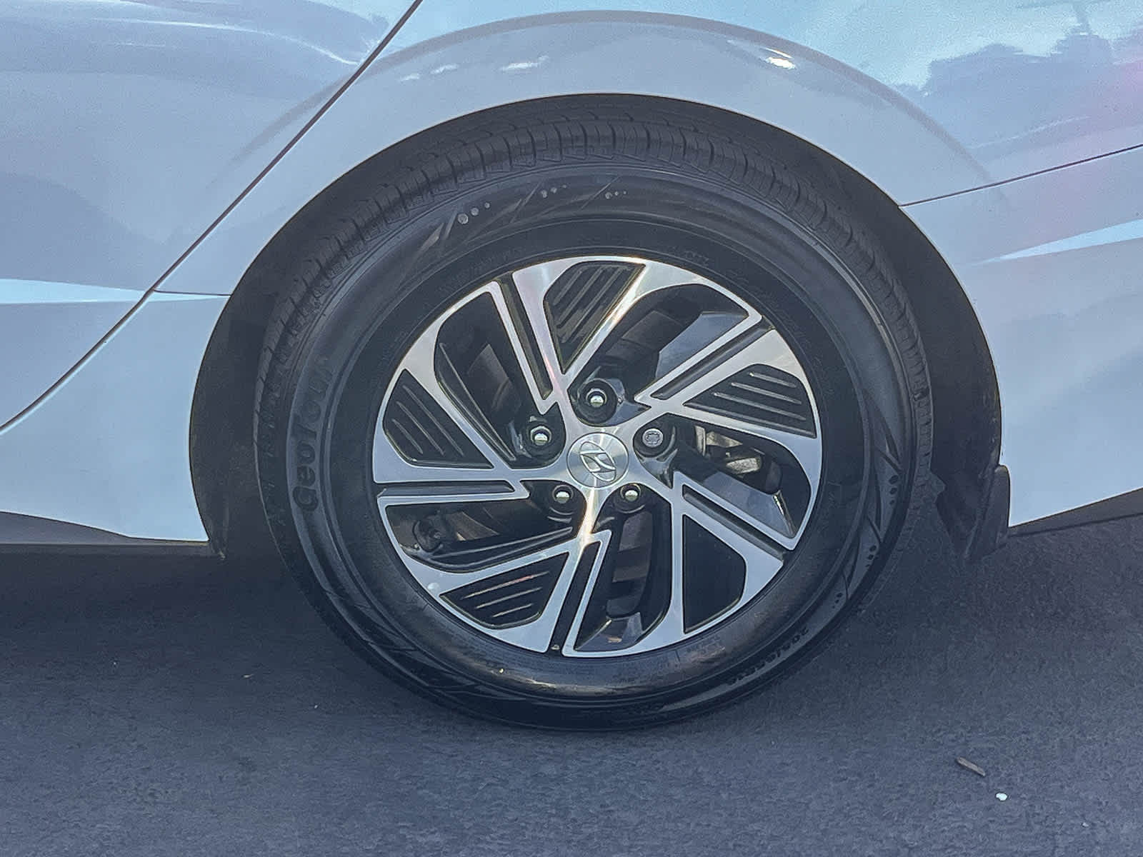 Thumbnail: 2023 Hyundai Sonata - 10