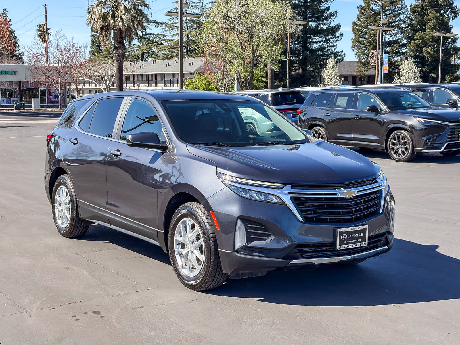 Thumbnail: 2022 Chevrolet Equinox - 5