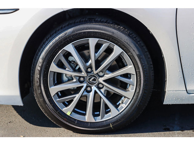 Thumbnail: 2025 Lexus ES - 9