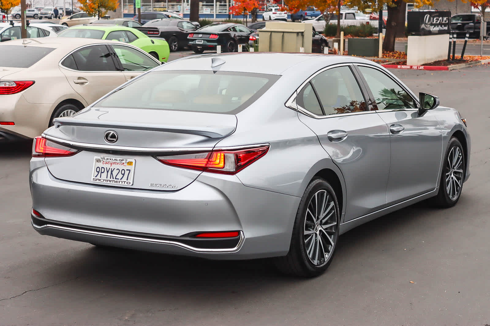 Thumbnail: 2025 Lexus ES - 4