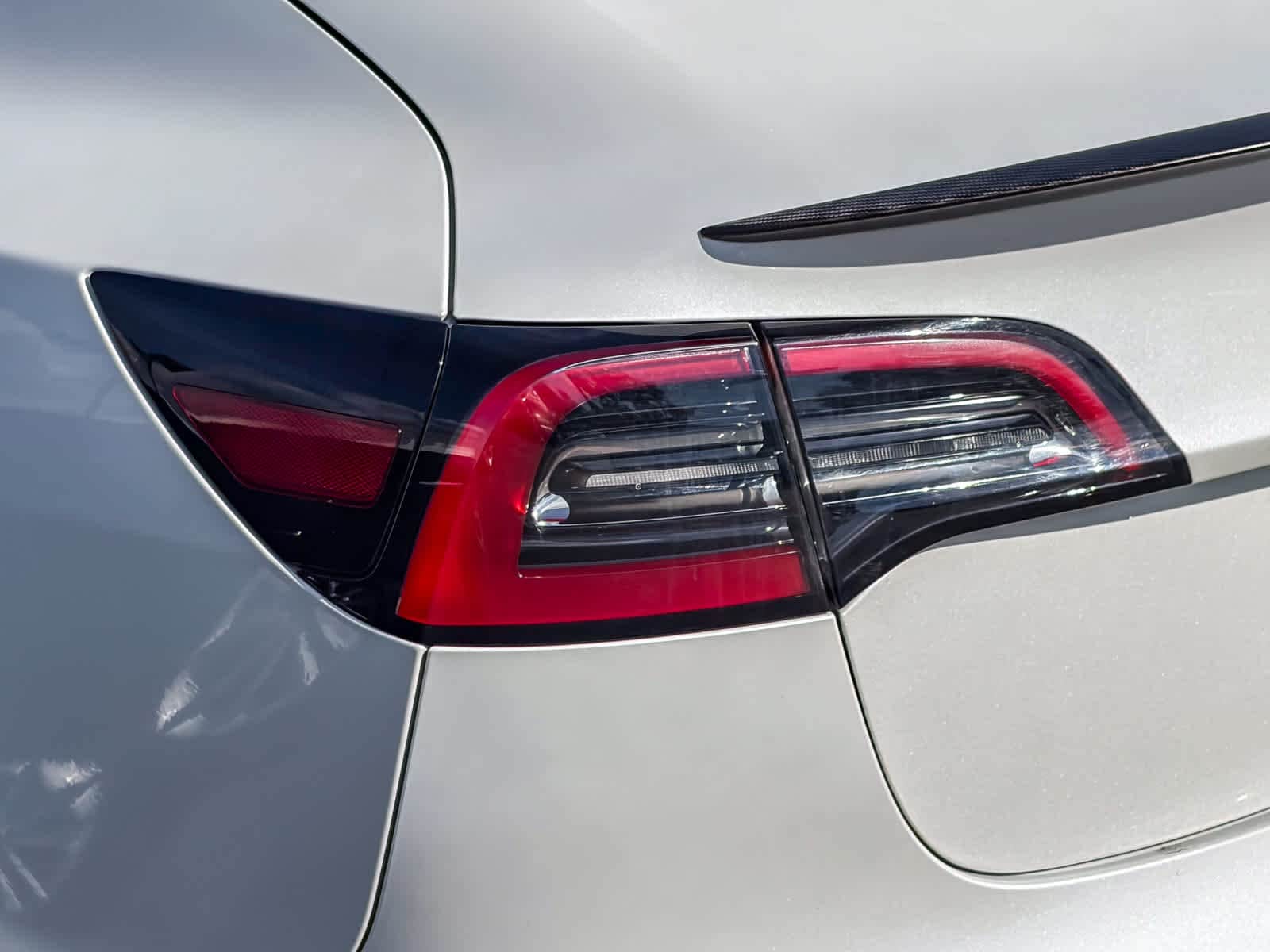 2023 Tesla Model 3 Performance photo 3