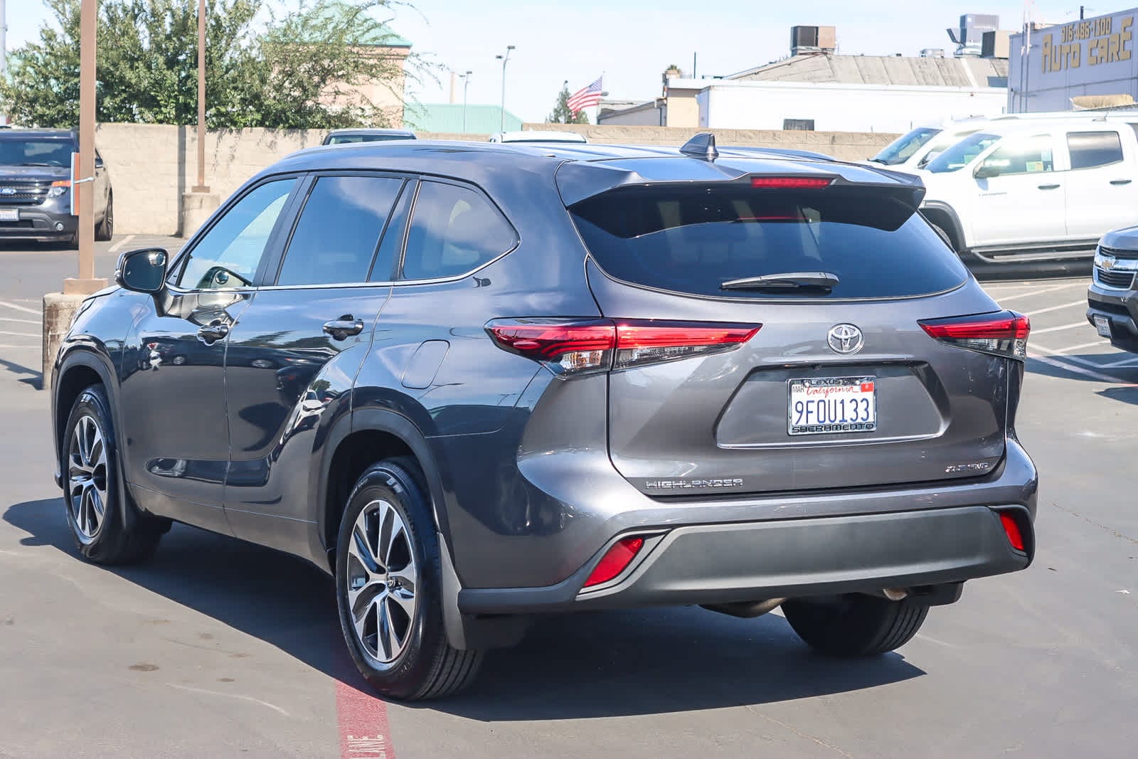 Thumbnail: 2023 Toyota Highlander - 2