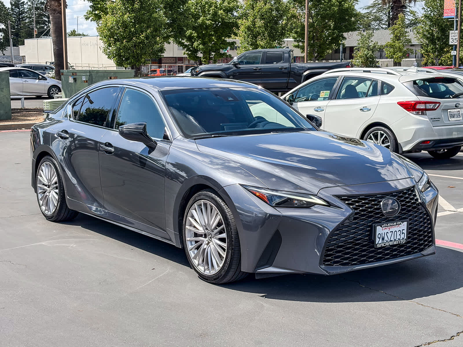 2022 LEXUS IS 300 photo 4