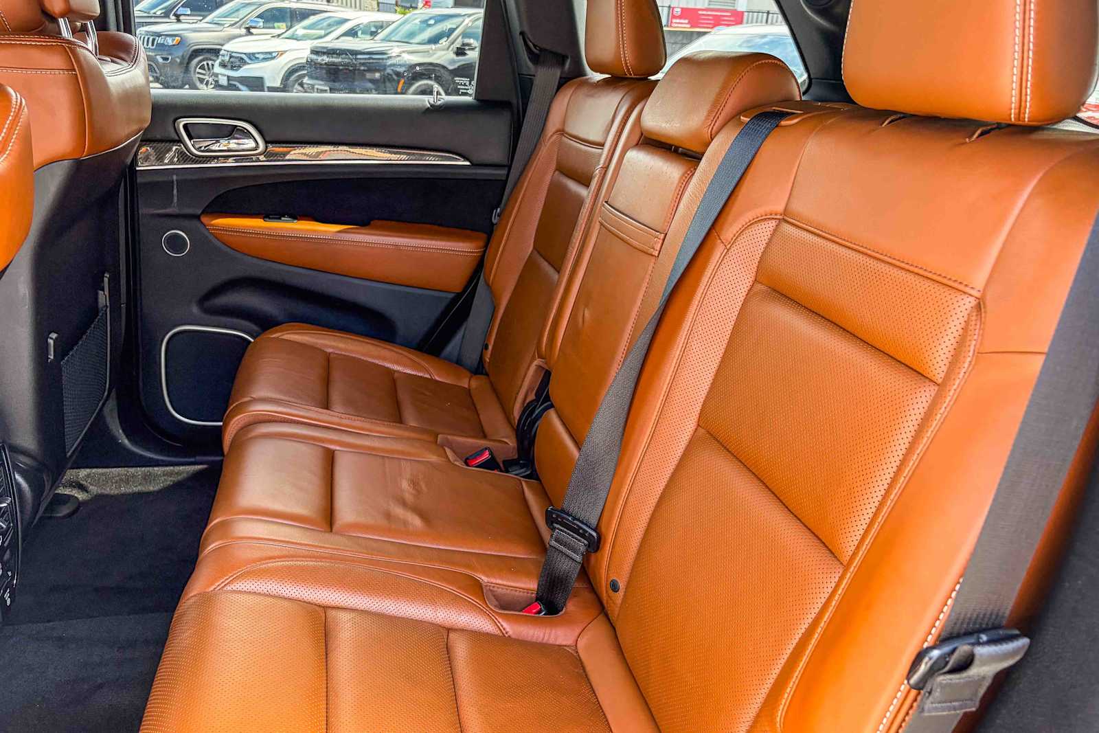 Thumbnail: 2015 Jeep Grand Cherokee - 17