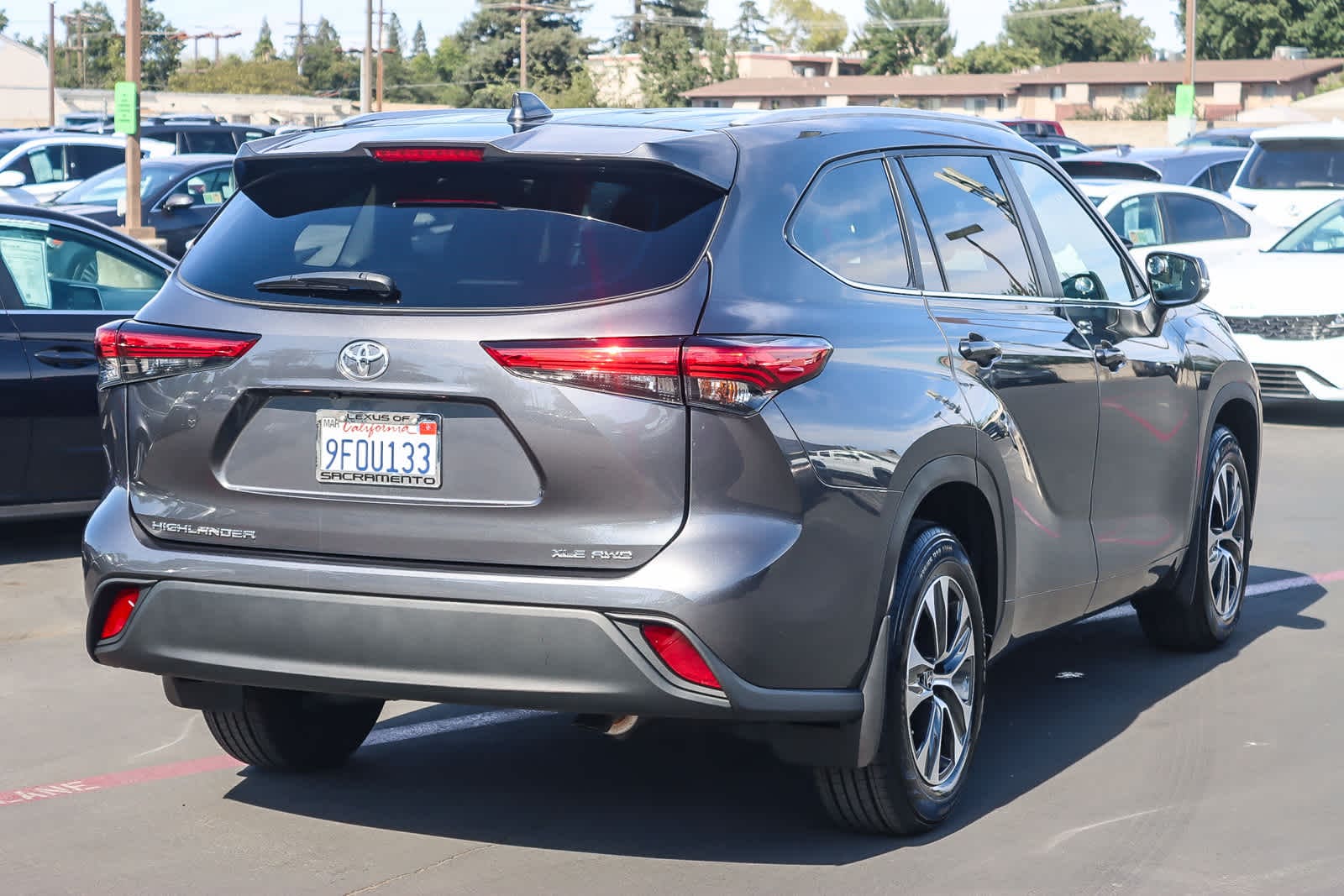 Thumbnail: 2023 Toyota Highlander - 4