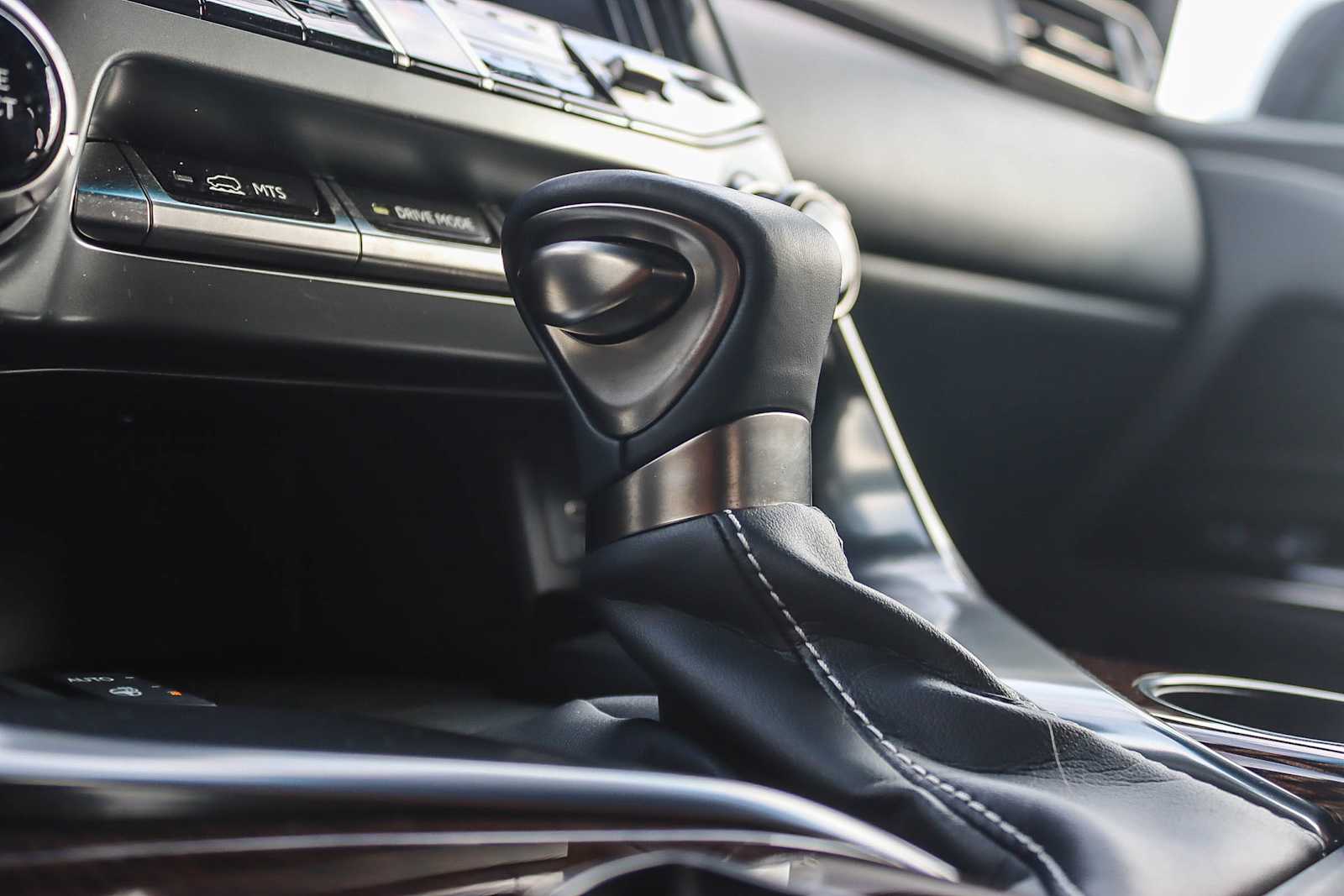 Thumbnail: 2023 Lexus LX - 20