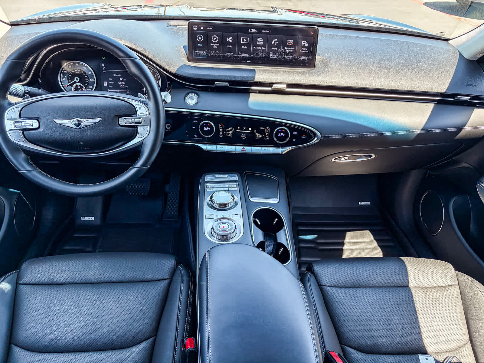 Thumbnail: 2022 Genesis GV70 - 11