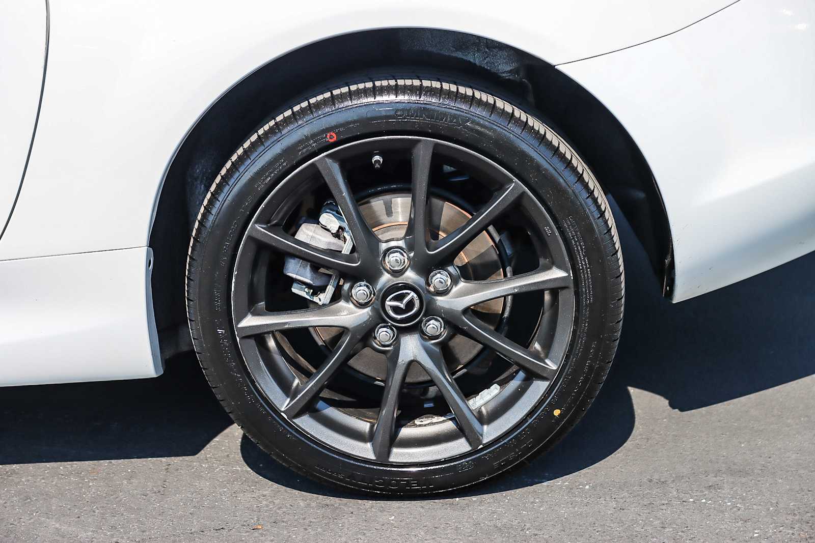 Thumbnail: 2015 Mazda MX-5 Miata - 9