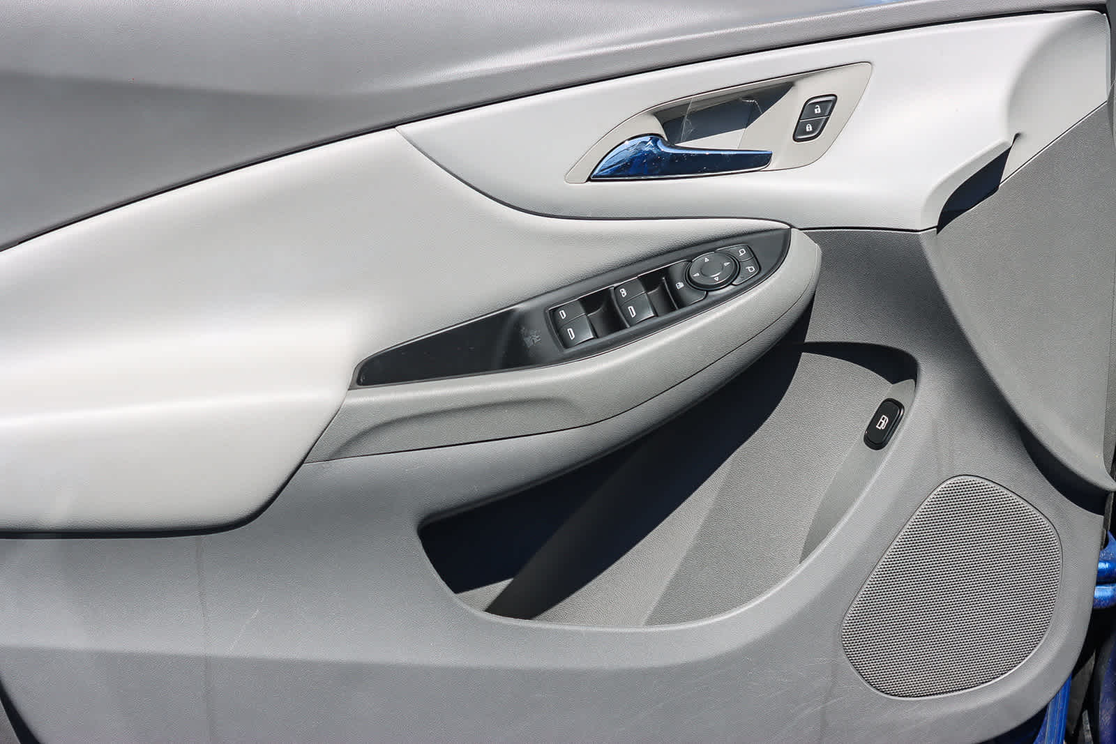 Thumbnail: 2016 Chevrolet Volt - 19