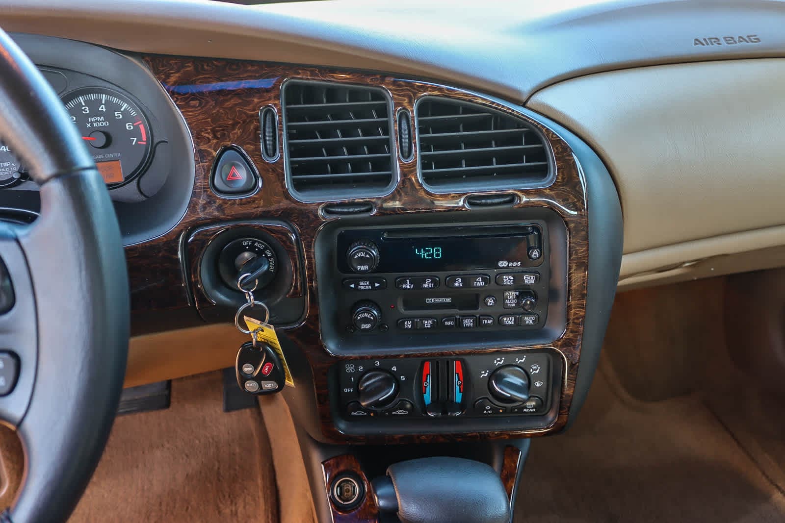Thumbnail: 2000 Chevrolet Monte Carlo - 12