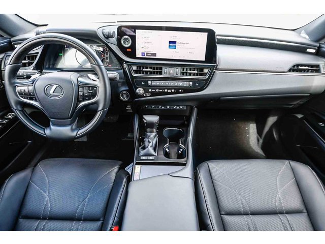 Thumbnail: 2025 Lexus ES - 13