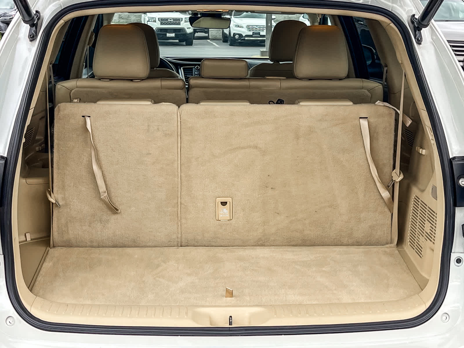 Thumbnail: 2019 Toyota Highlander - 27