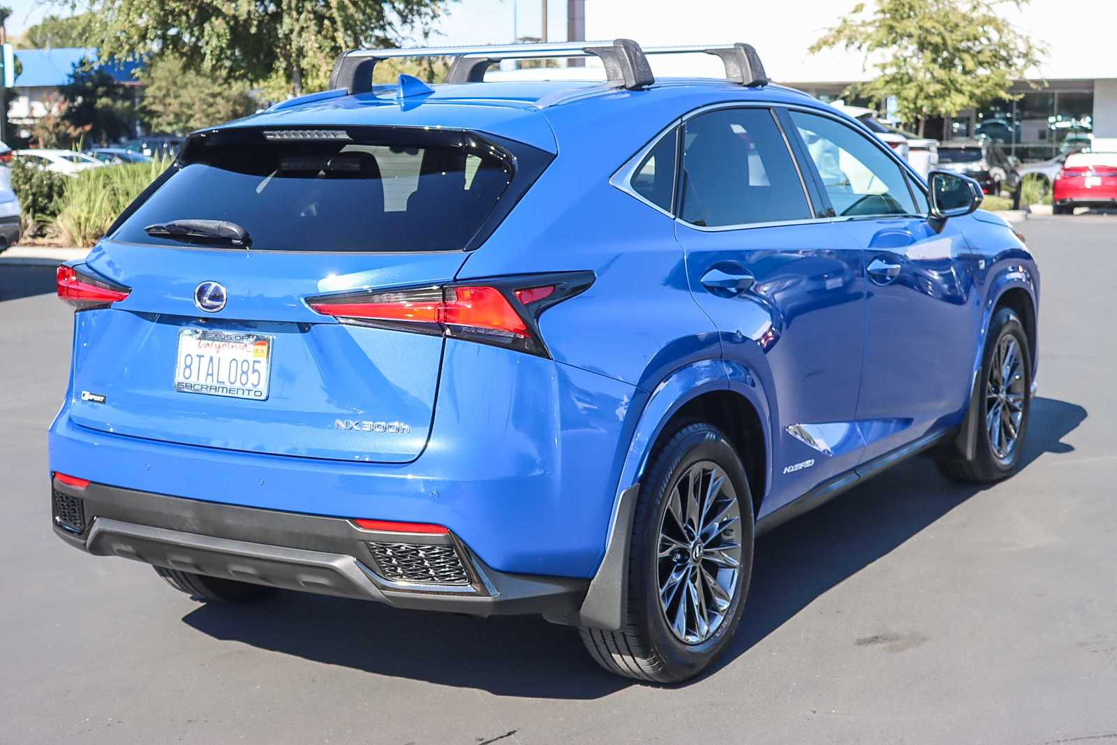 2021 Lexus NX 300h F SPORT photo 4