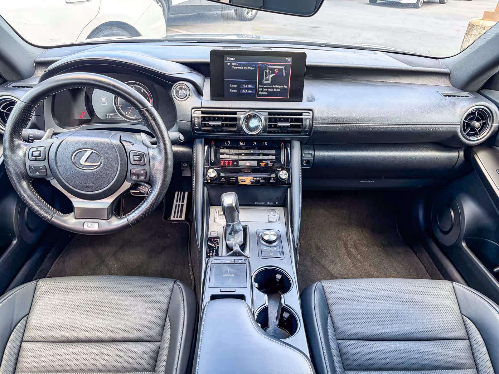 Thumbnail: 2024 Lexus IS - 11