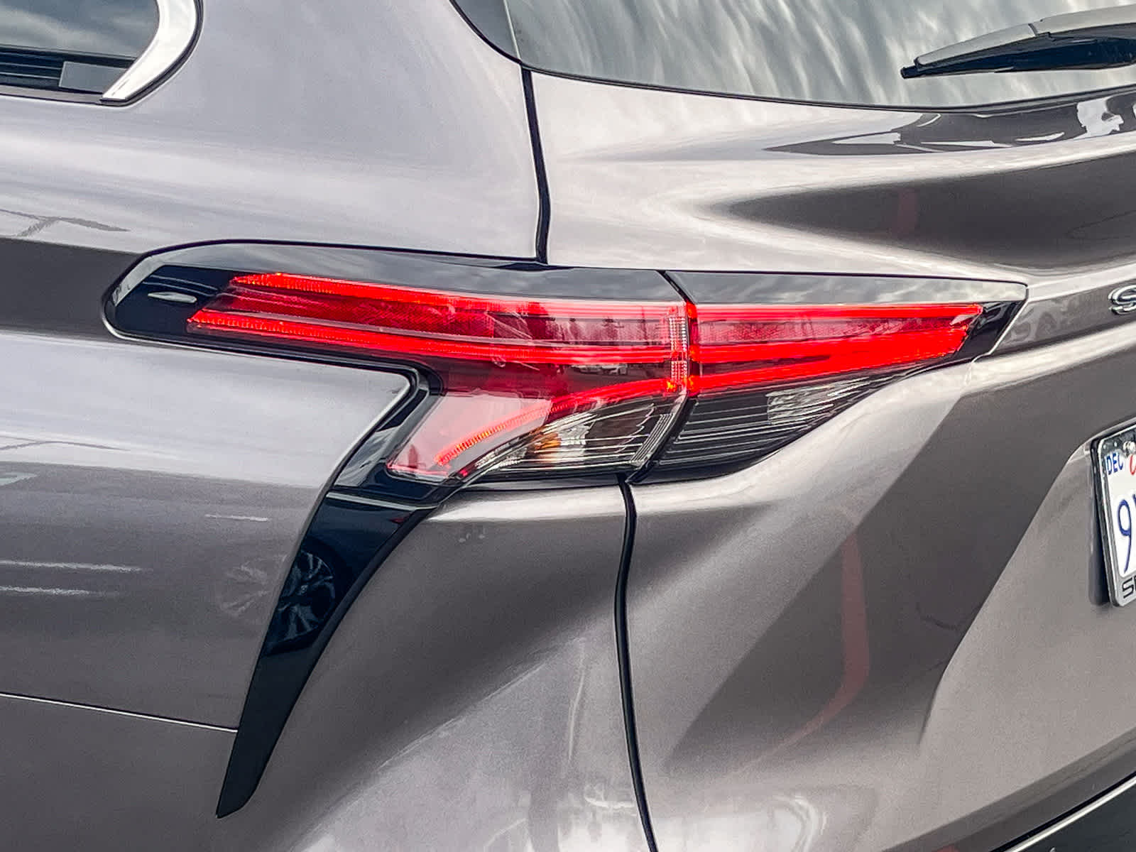 Thumbnail: 2024 Toyota Sienna - 8