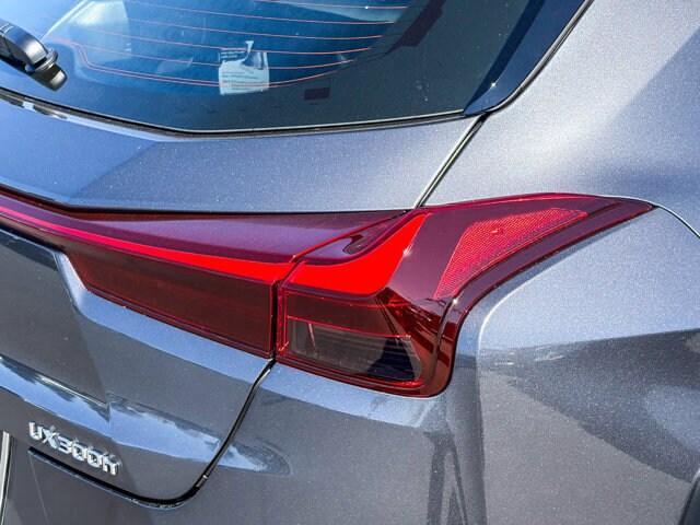 Thumbnail: 2026 Lexus UX - 8