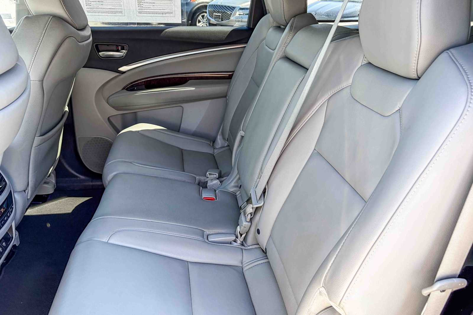 Thumbnail: 2017 Acura MDX - 18