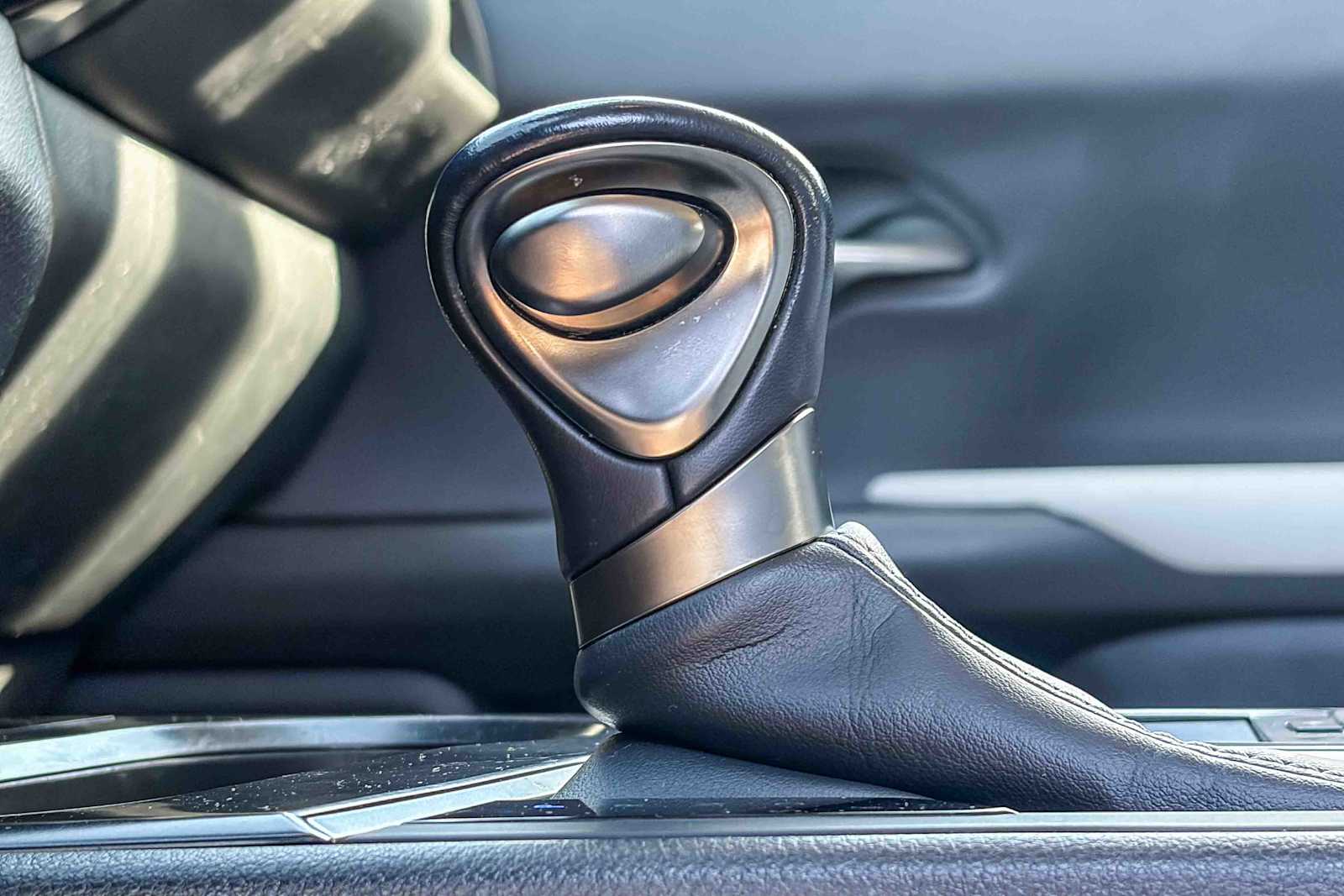 Thumbnail: 2020 Lexus UX - 21