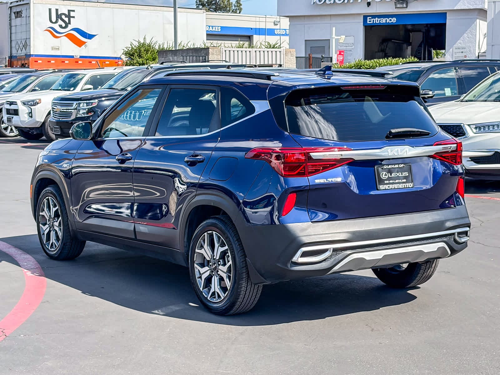 Thumbnail: 2023 Kia Seltos - 2