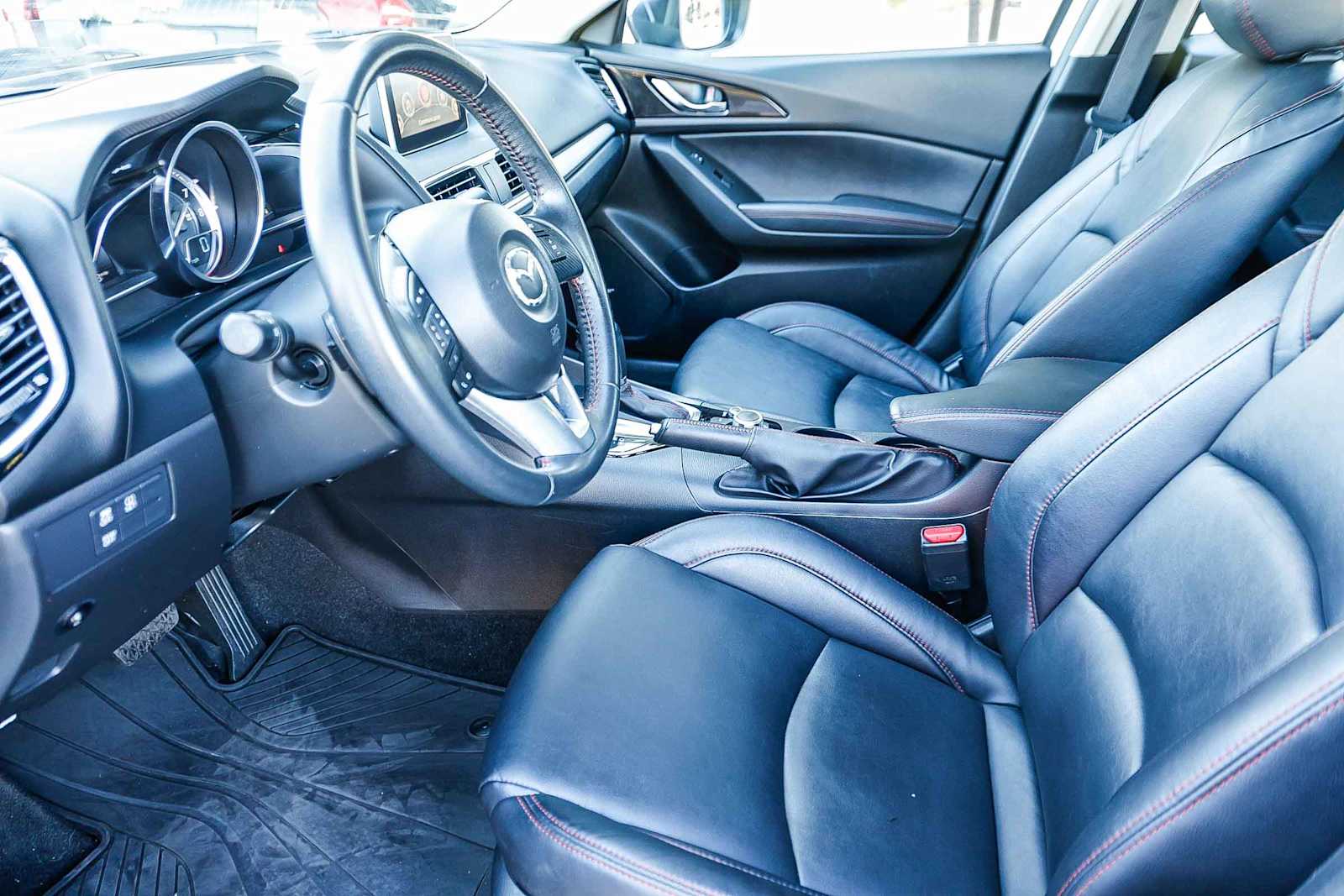 Thumbnail: 2015 Mazda Mazda3 - 20