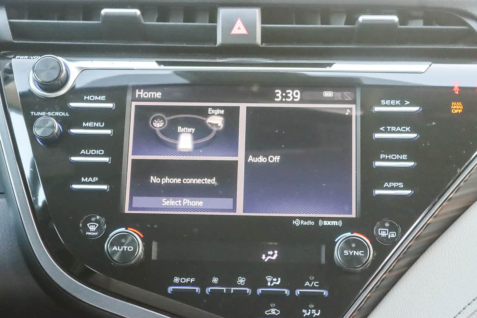 Thumbnail: 2019 Toyota Camry - 13