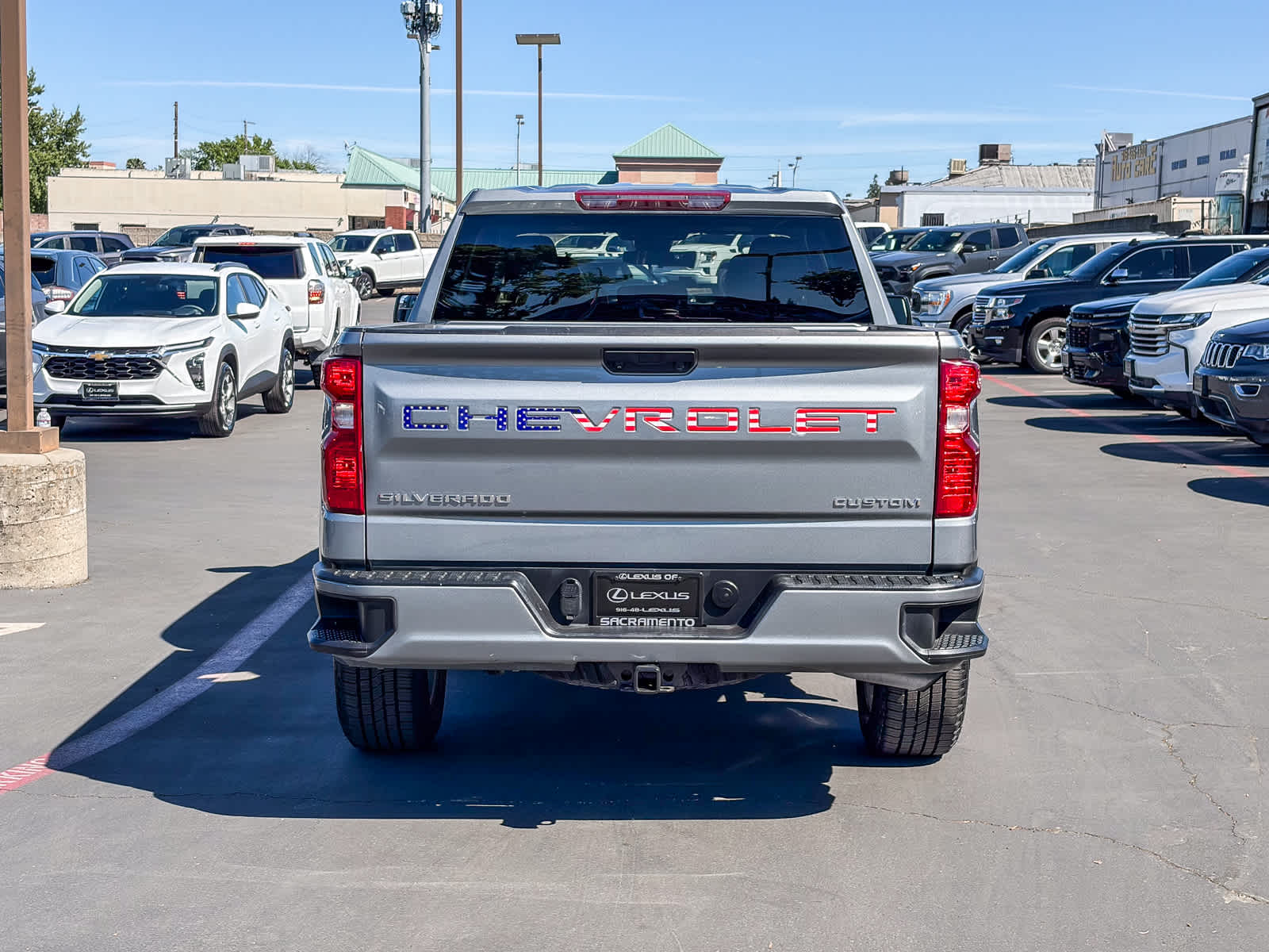 2023 Chevrolet Silverado 1500 Custom photo 2