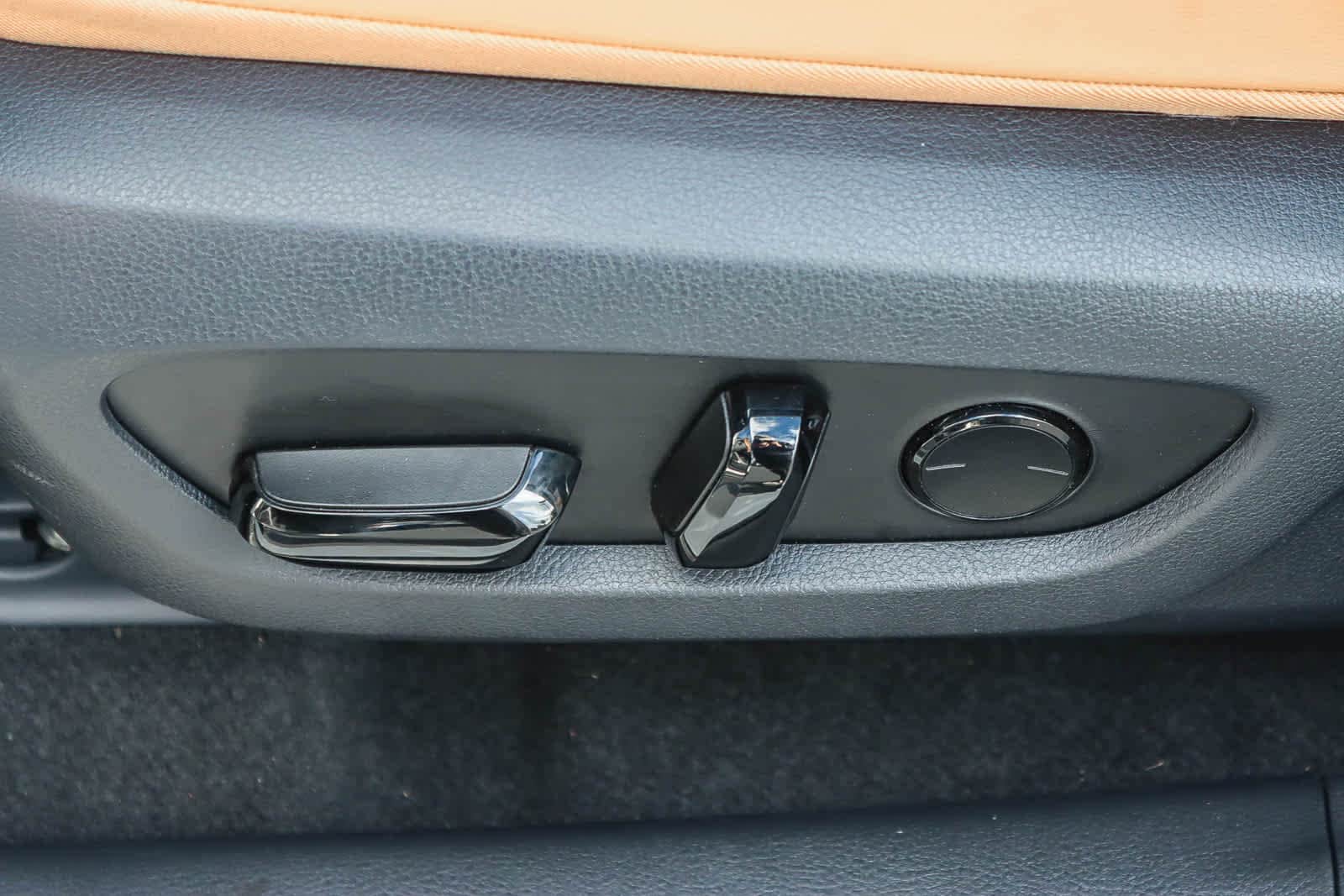 Thumbnail: 2024 Lexus RX - 21