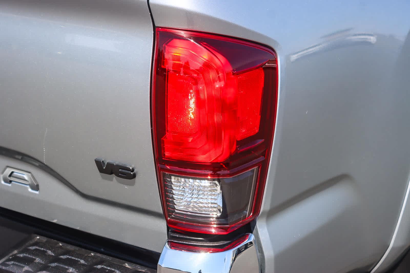 Thumbnail: 2023 Toyota Tacoma - 8