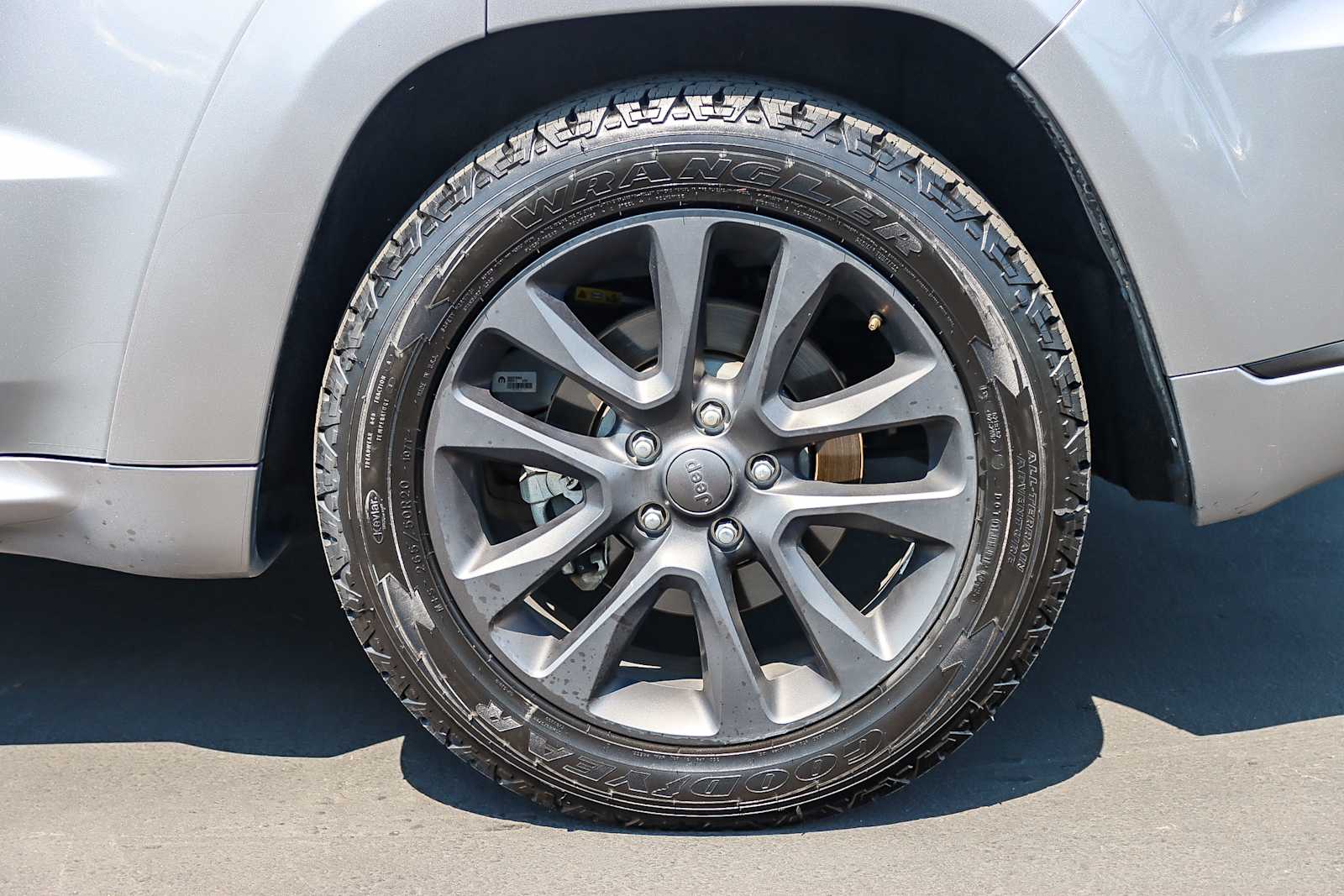 Thumbnail: 2018 Jeep Grand Cherokee - 13