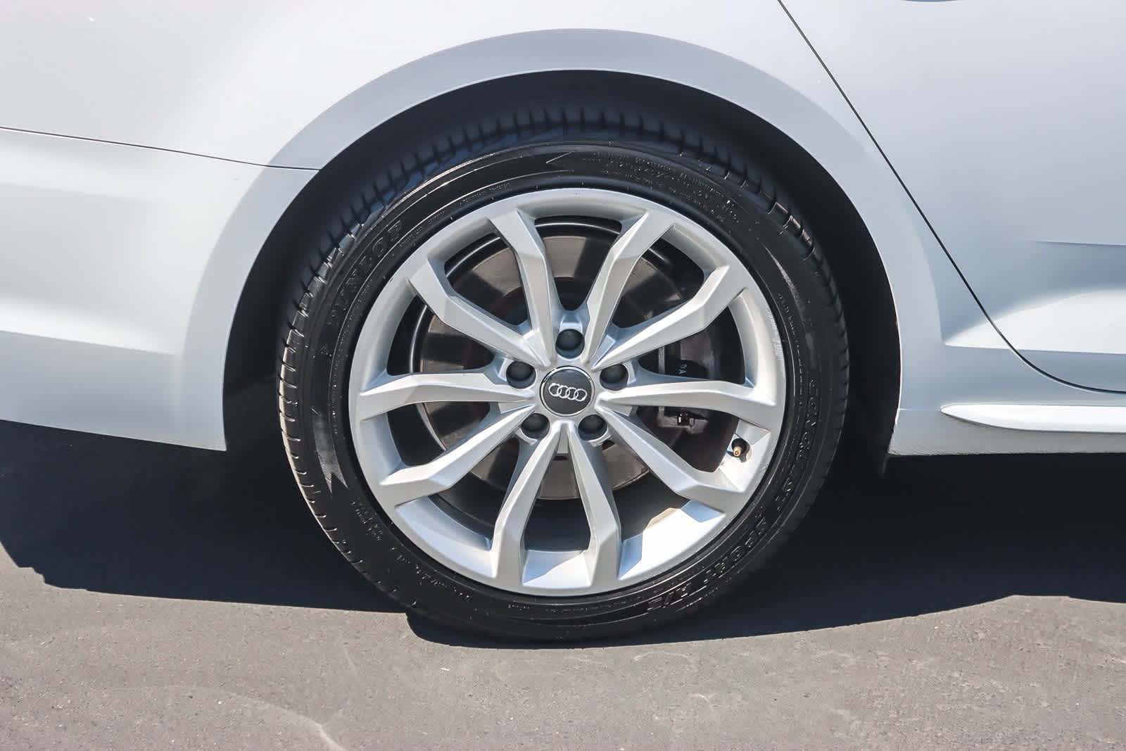 Thumbnail: 2019 Audi A4 - 10