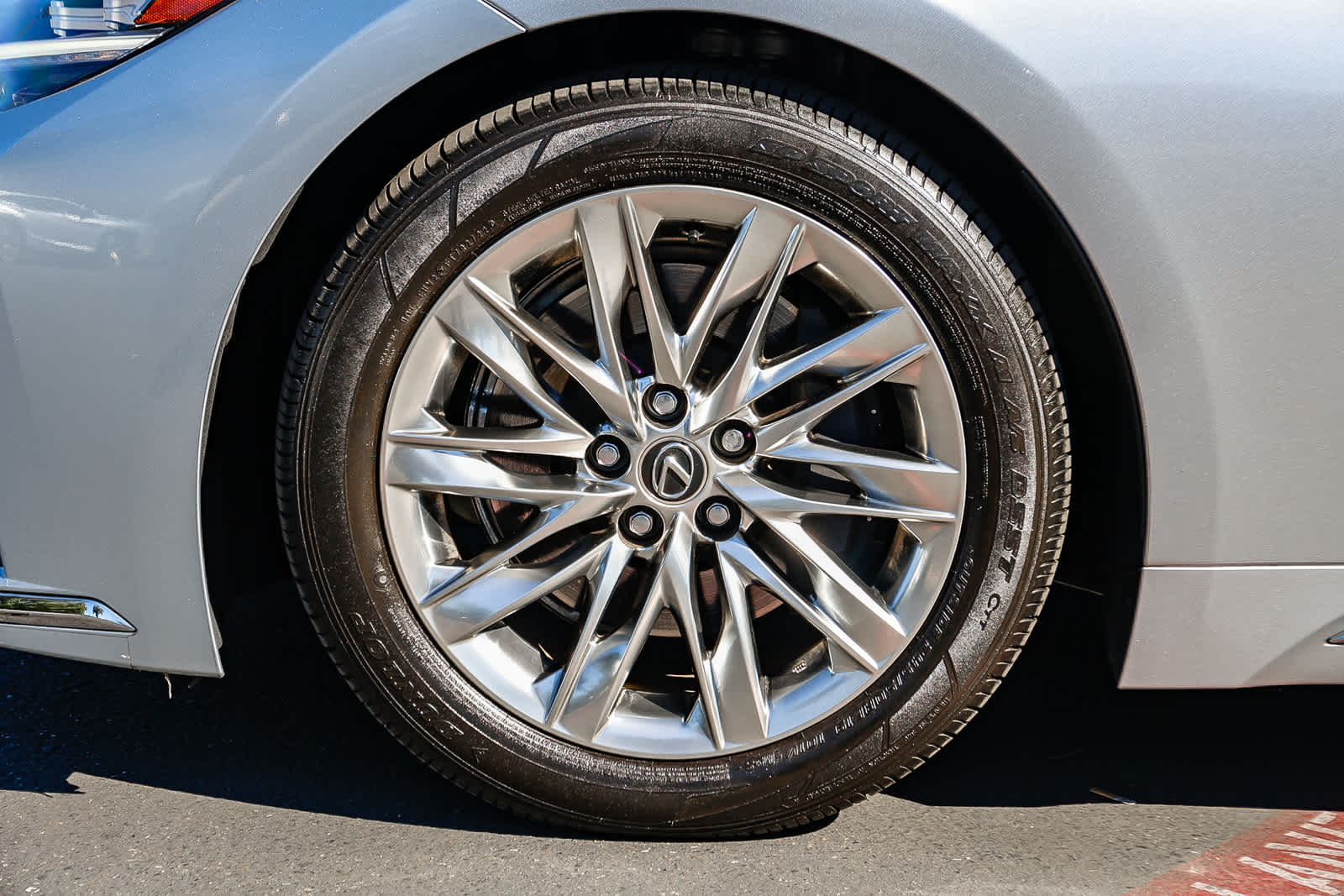 Thumbnail: 2023 Lexus LS - 9