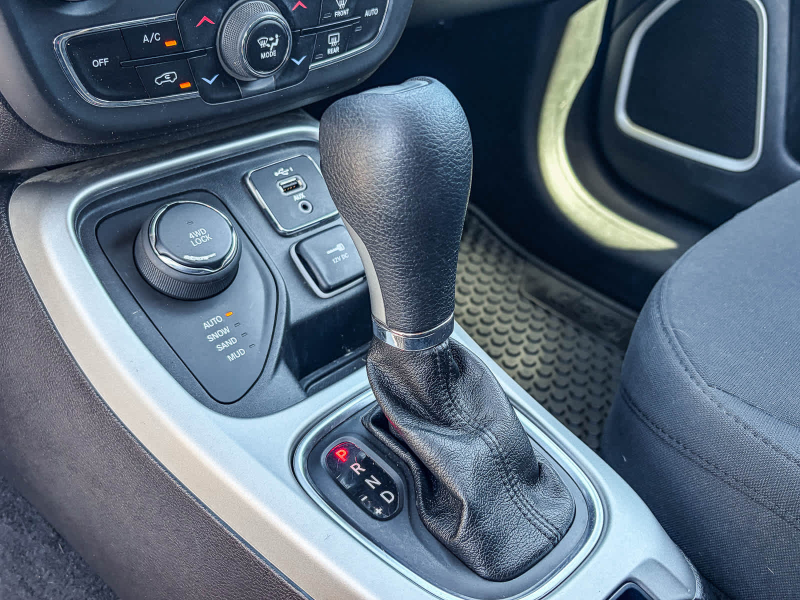 Thumbnail: 2019 Jeep Compass - 18