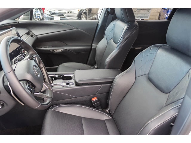 Thumbnail: 2025 Lexus RX - 19