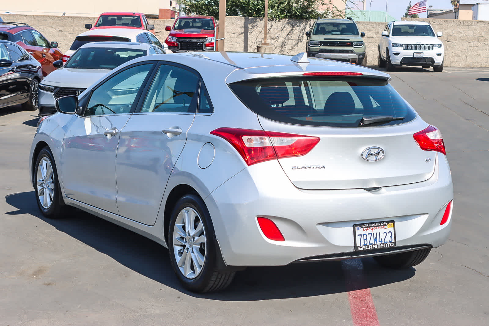 2013 Hyundai Elantra Base Style Tech photo 2
