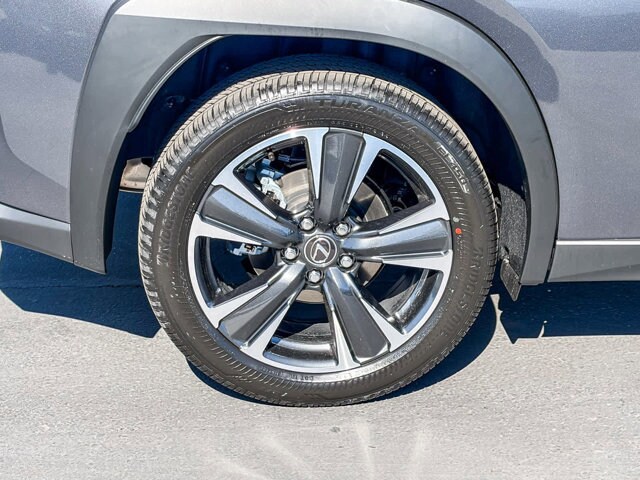 Thumbnail: 2026 Lexus UX - 10