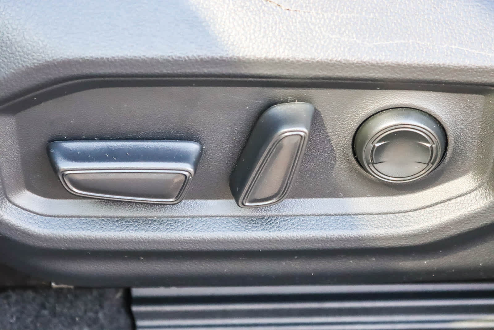 Thumbnail: 2023 Toyota Tundra - 20