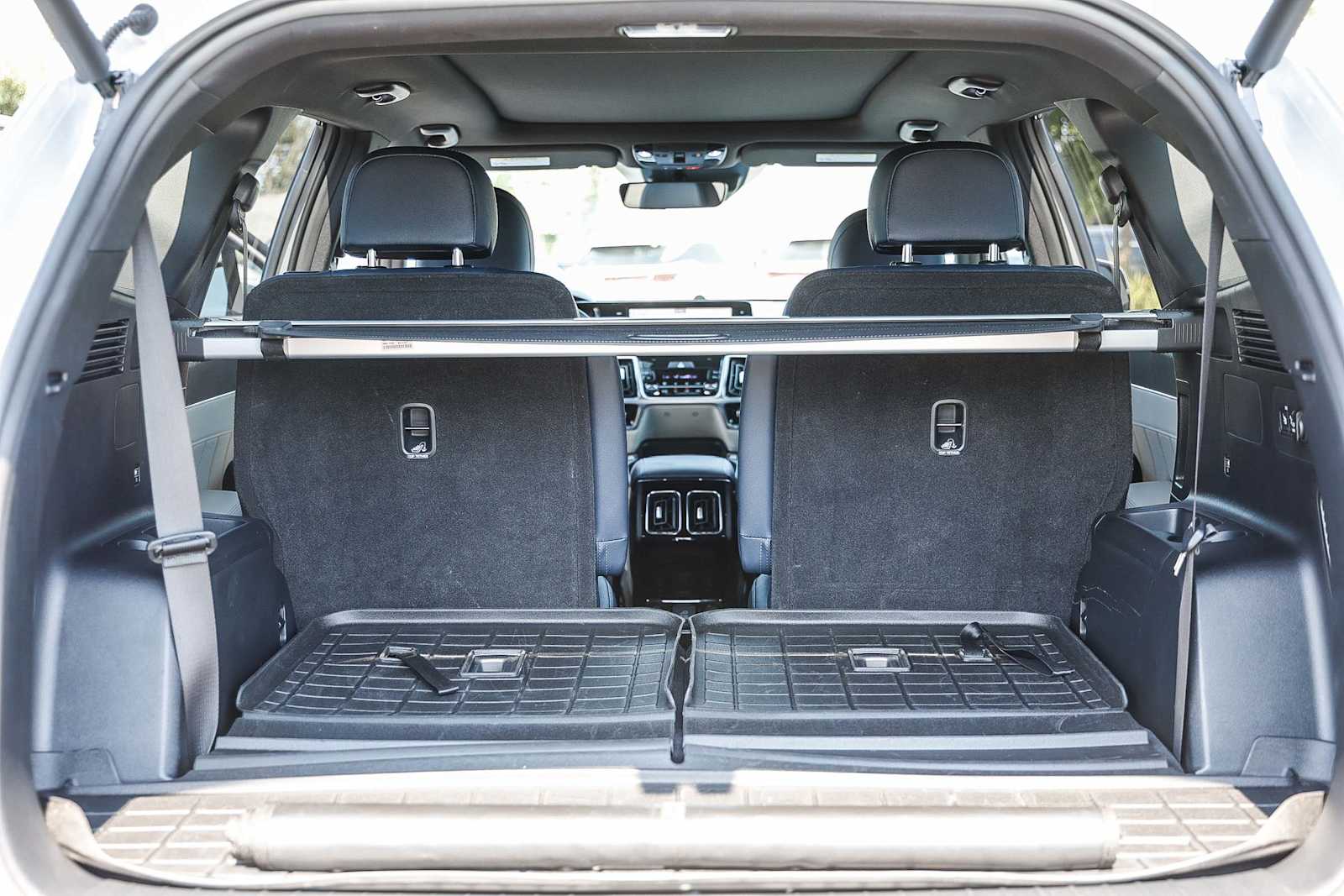 Thumbnail: 2023 Kia Sorento - 42