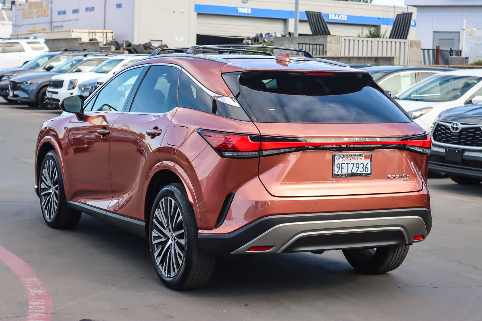2023 Lexus RX 350h Premium photo 2