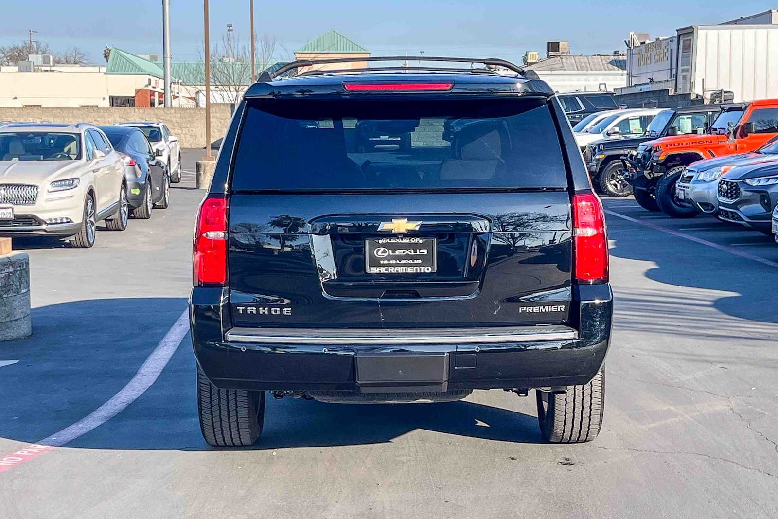 2019 Chevrolet Tahoe Premier photo 2