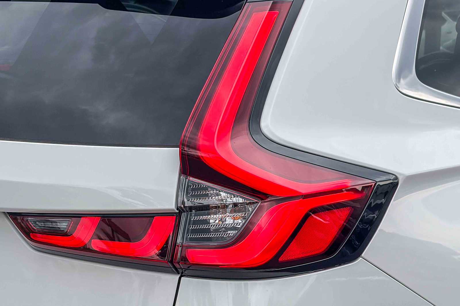 2023 Honda CR-V Hybrid Sport photo 3