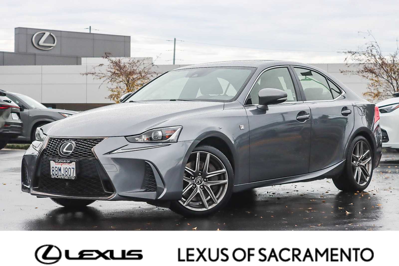 2017 Lexus IS 200t's photo