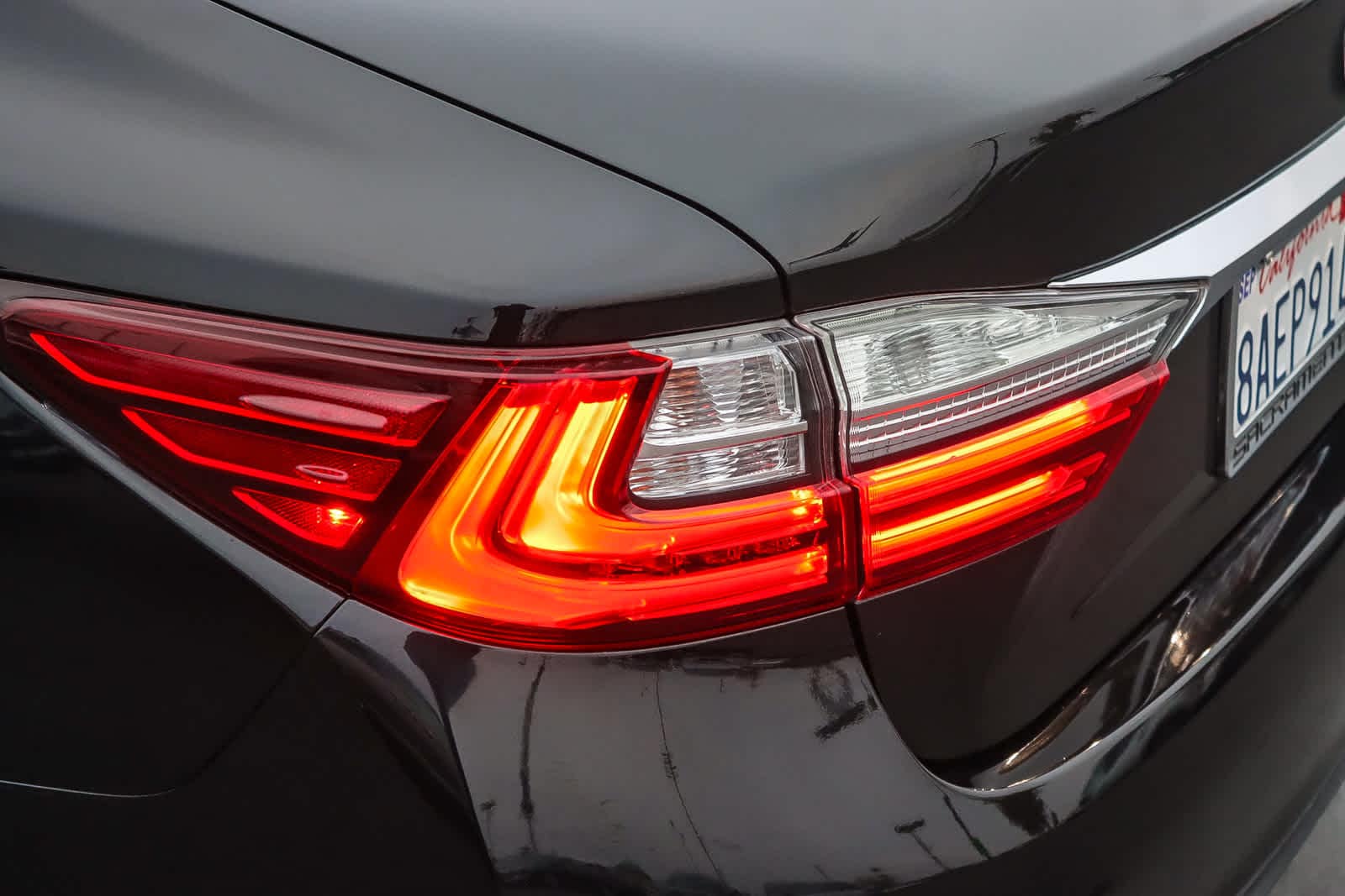 Thumbnail: 2017 Lexus ES - 8