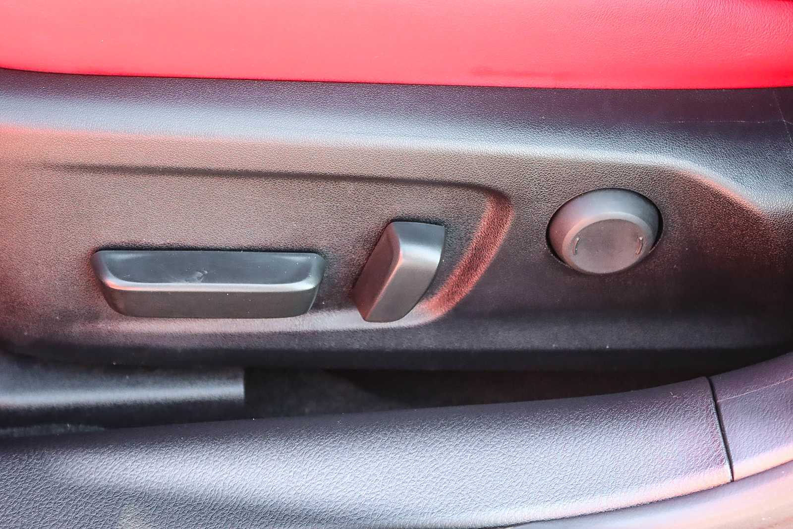 Thumbnail: 2025 Lexus IS - 20