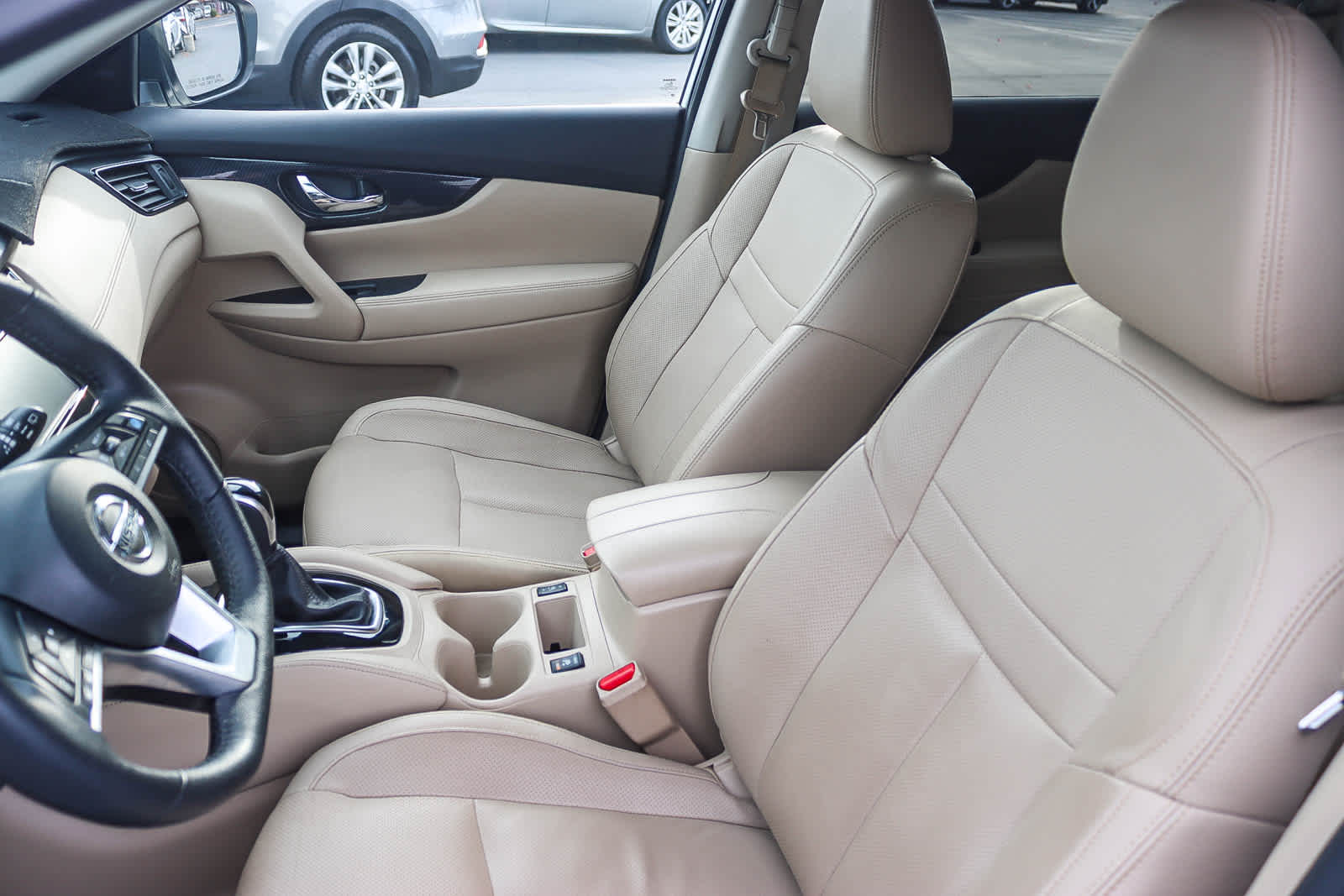 Thumbnail: 2020 Nissan Rogue - 16