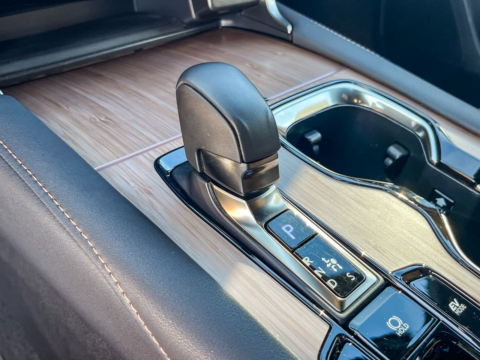 Thumbnail: 2024 Lexus RX - 19