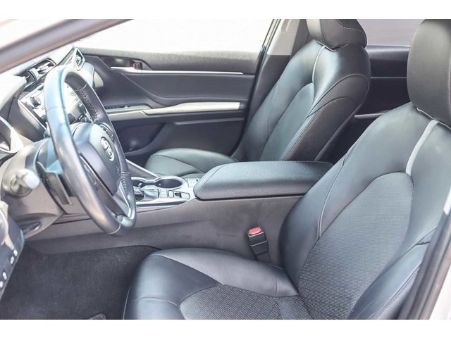 2018 Toyota Camry XSE 17