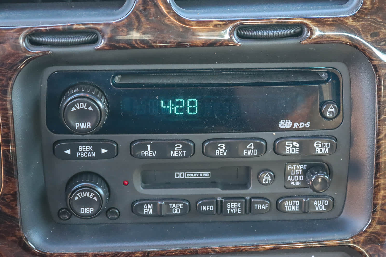 Thumbnail: 2000 Chevrolet Monte Carlo - 13