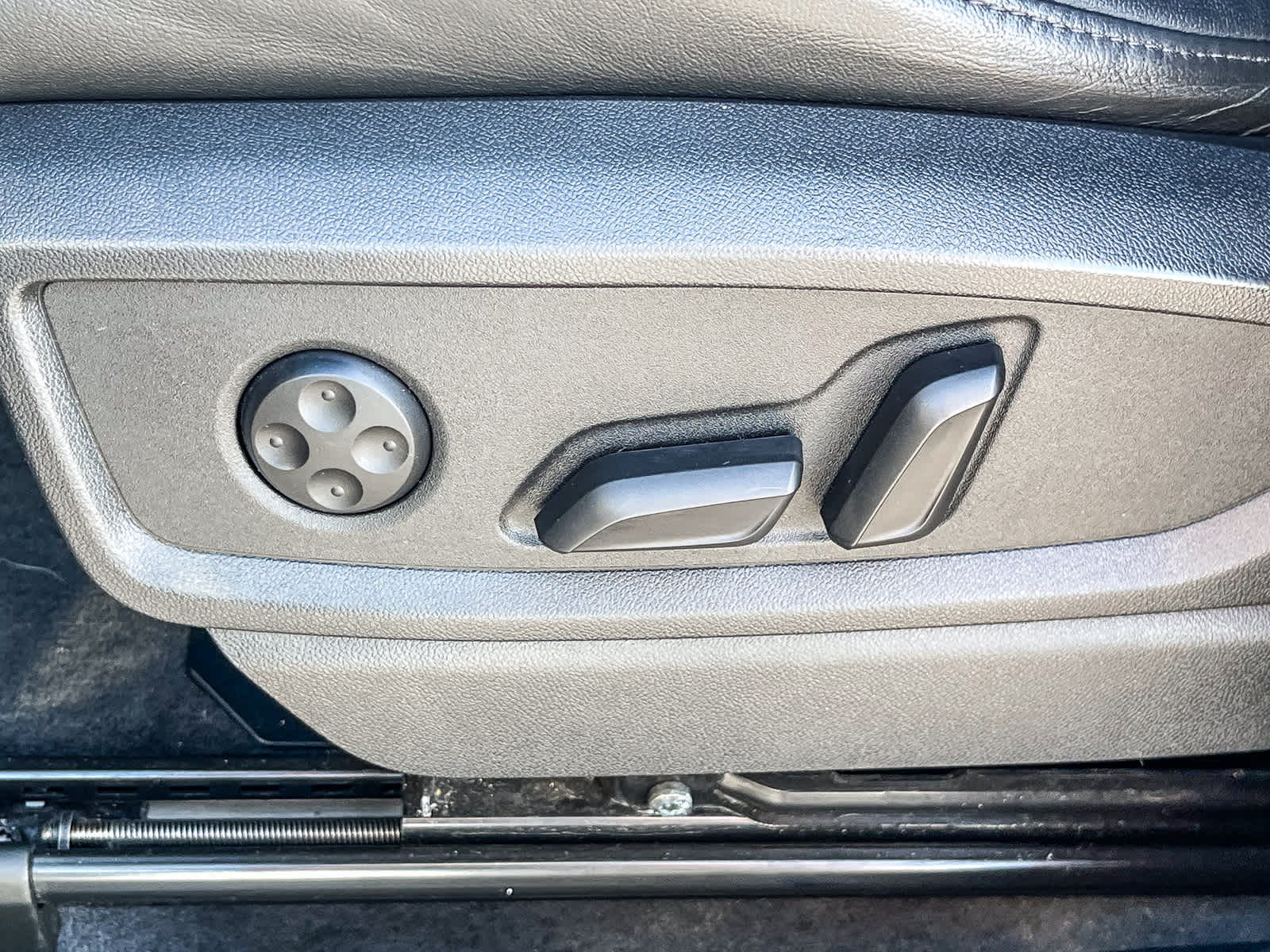 Thumbnail: 2022 Audi SQ5 - 20