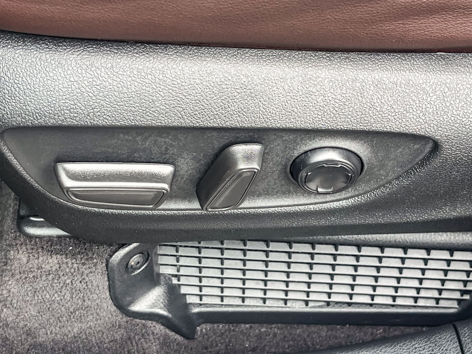 Thumbnail: 2024 Toyota Sienna - 20